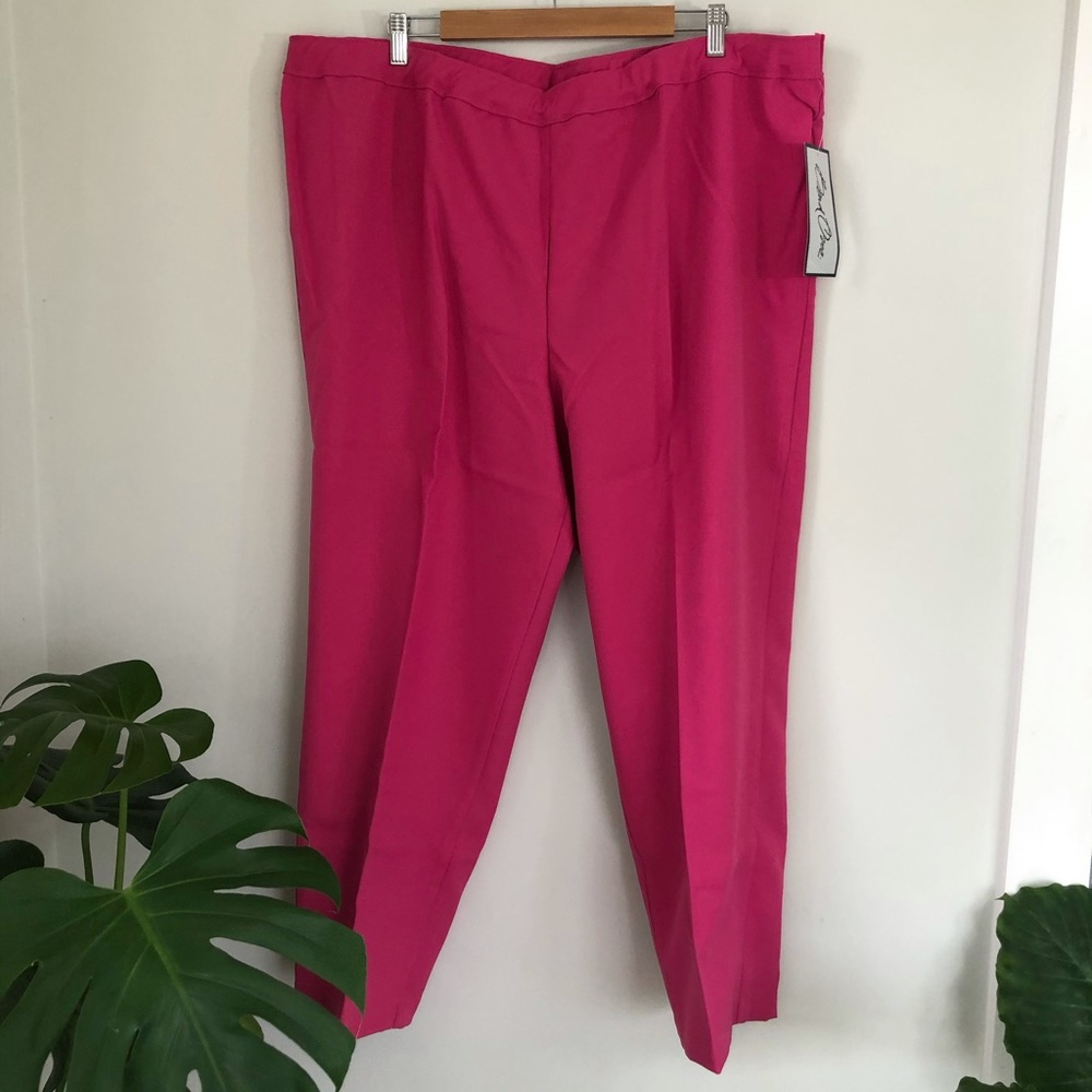 Roaman’s pleated straight leg ankle pant Bend Over - Picture 3 of 6